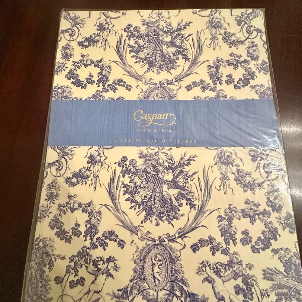 Caspari Blue and Cream Presentation Folders Set of Four. NEW - Picture 1 of 4
